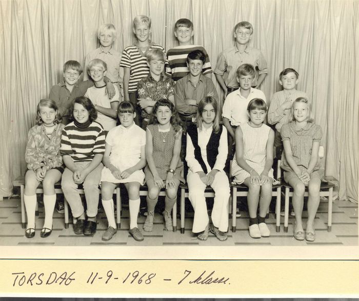 klassefoto 7. klasse muligvis årgang 1961
billed kopieret fra Helmer Thomsen via facebook